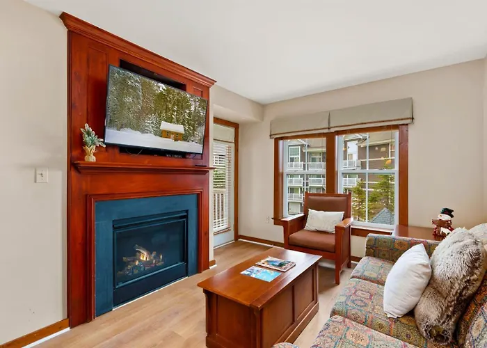 As 339 Pool-View Balcony Ski-Inout 5-Star Rated Sleeps 5